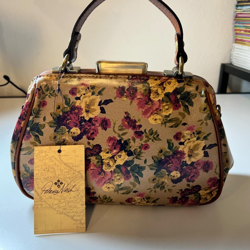 NWT Patricia Nash Floral Handbag Purse